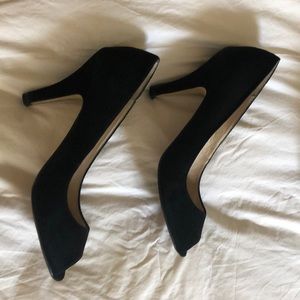 Steve Madden Black Suede Pumps in a size 7.5